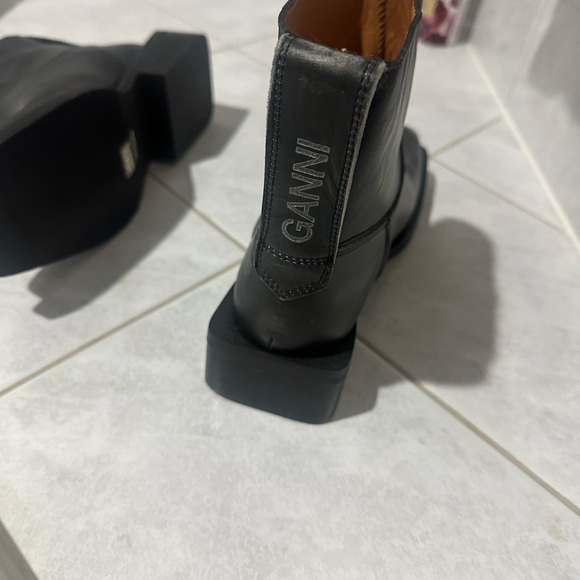 Ganni Black Leather Low MC Boots - Picture 5 of 9